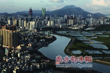 与香港一衣带水 与香港一衣带水