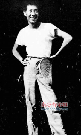 上世纪80年代的徐敬亚。 上世纪80年代的徐敬亚。