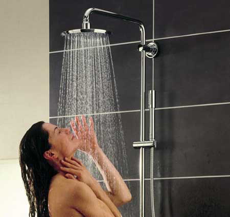 淋浴喷头也是卫生死角(资料图) 淋浴喷头也是卫生死角(资料图)