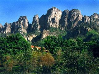 五老峰(资料图) 五老峰(资料图)