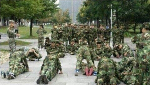 囧哥:准爸出现孕吐症状获产假