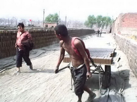 山西黑砖窑事件续:疑有上千孩子被骗卖做奴工