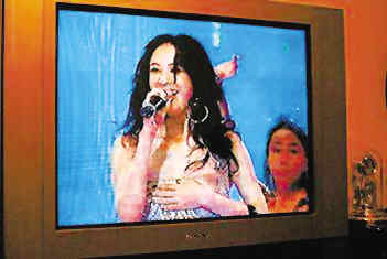 郑希怡上次甩裤这次露点