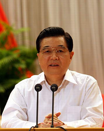 胡锦涛6-25讲话传递信息：强调旗帜与道路