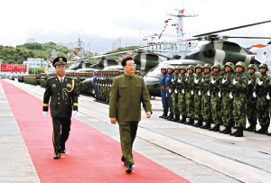 胡锦涛主席检阅驻港部队