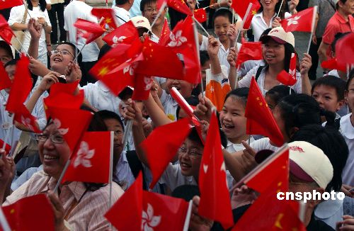 澳门媒体:一国两制让回归后香港更具活力
