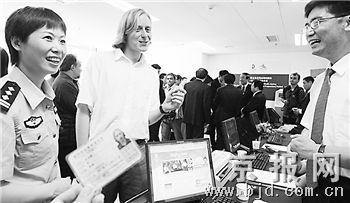 奥运记者今享一站式服务_新闻中心_新浪网