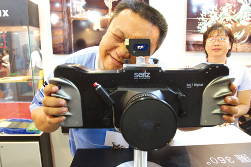 1.6亿像素数码相机亮相北京