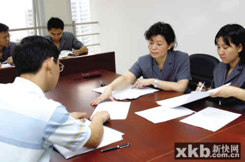 中院执行法官全体接访市民