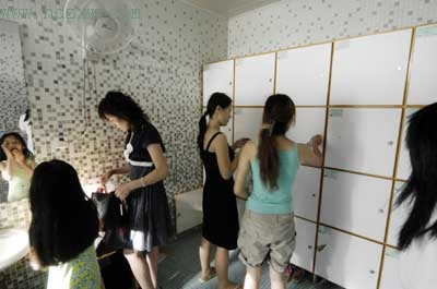 女更衣室源文件__vi设计_广告设计模板_源文件