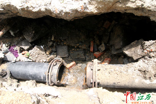 南昌发生一起煤气管道试压事故 4人受伤(图)