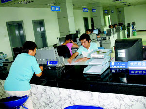 农民在家门口可办各类证件