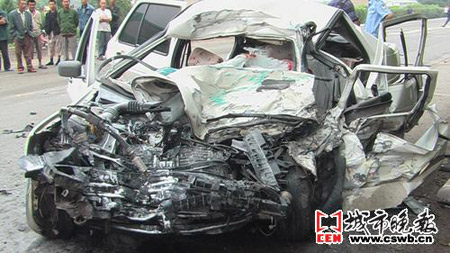 吉林发生交通事故4死1伤(图)