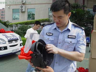 石狮警察装备新武器