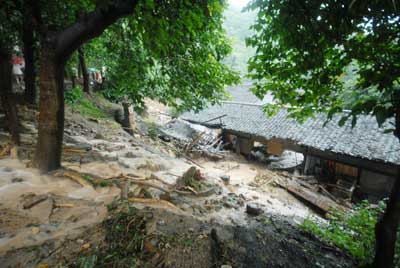 重庆特大暴雨冲塌渣滓洞 日降雨量为1892年以