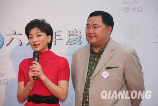 杨澜访谈录 明星_首揭明星企业家的老板经