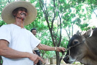 好心人捐款1.8万多柯老汉的生活有了新希望