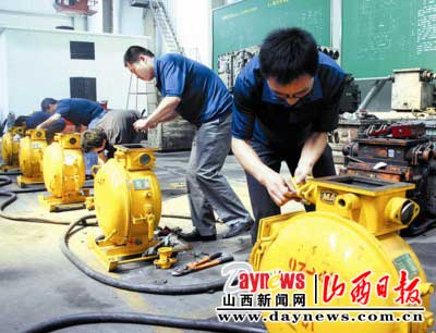 阳煤集团新景矿举办第9届井下电钳工技术比武