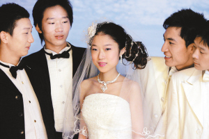 男人拍婚纱照_旅拍婚纱照(3)