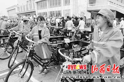 潞宝集团用实际行动支持店上镇卫生整治活动(