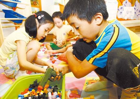 台湾社会虐儿事件不断 每月有一千名孩童被家