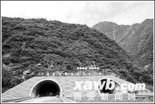 西汉高速开挖土方面积仅相当于7个足球场(图)