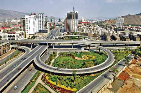 西宁城市发展面貌.记者