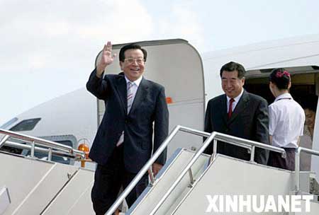 中央代表团参加内蒙古自治区成立60年庆祝