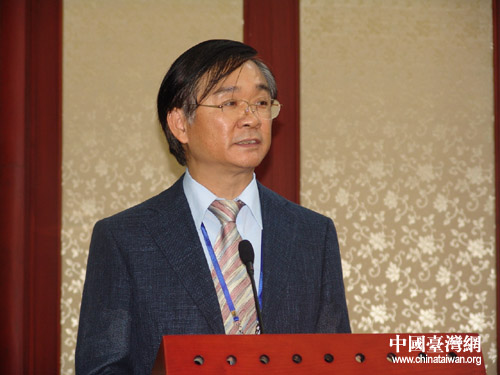 海峡两岸基础教育论坛在京开幕 许嘉璐致词