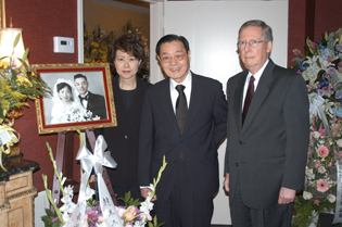 一生独立自强<em>养育</em>六傲人<em>女儿</em>