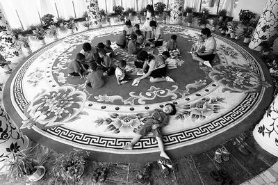 郑州出现天价幼儿园 年收费超十万引发争议(图