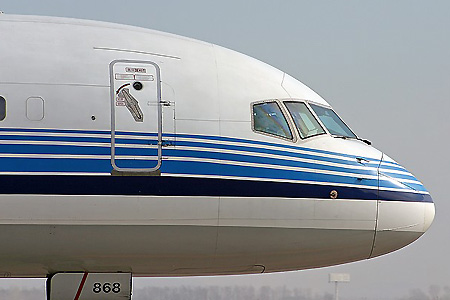 资料图:厦门航空公司波音757客机机头