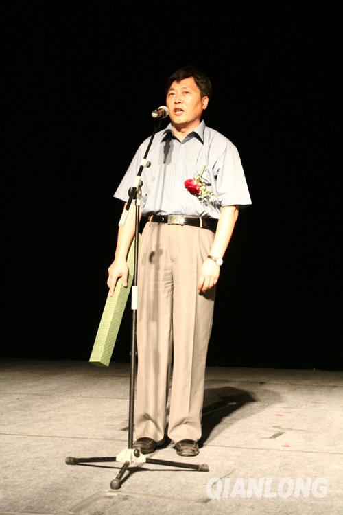 福乐社落户海淀 相声大会观众笑声不断(组图)