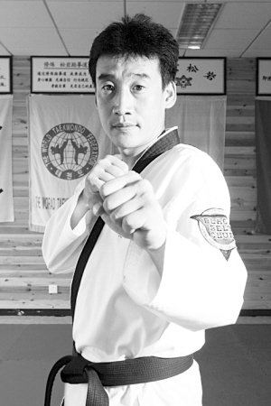 与北京亲密地拳打脚踢