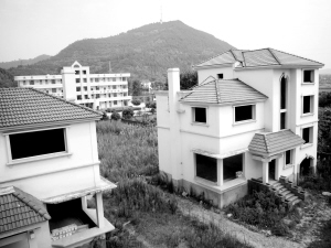 �Ĵ�������ƾ�Ƿծ�ޱ���ʽ�칫¥������