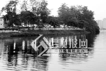 小公园变海鲜市场烧烤摊 海口市民哪里去休闲