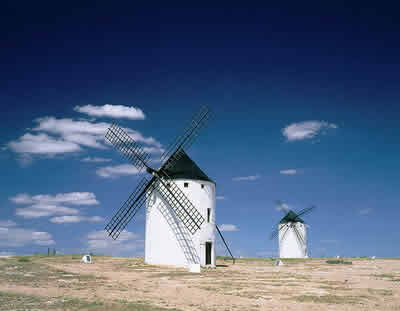 移民为西班牙经济贡献良多 学历仍是找工作障