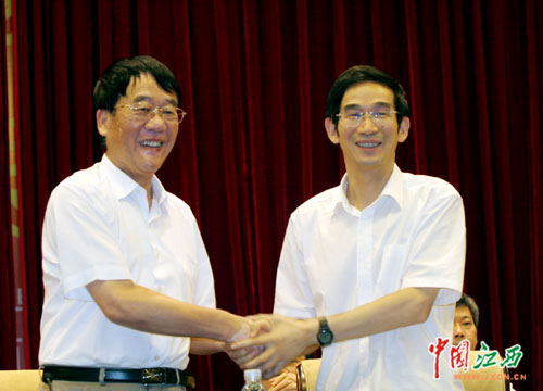 江西首次由民营企业家担任省工商联会长(图)