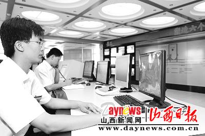 同煤调度室员工认真履行职责 确保井下安全(图