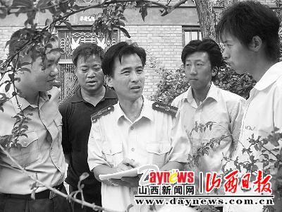 夏县人武部上门搞新兵登记(图)