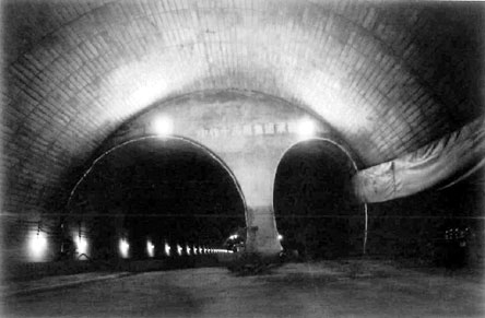 亚洲最大隧道群鼓山贯通