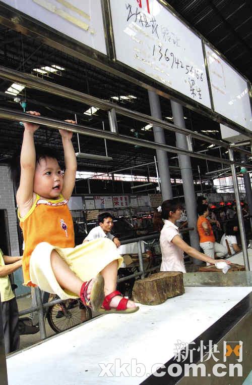 天河区长湴市场猪肉档谢客