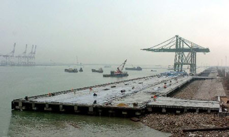 曾培炎在津考察强调高起点推动滨海新区开发