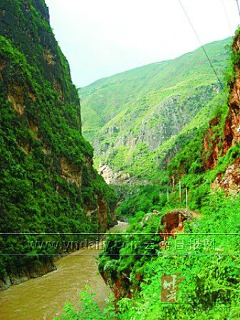 泡温泉又有新去处天然药用温泉深藏牛栏江峡谷