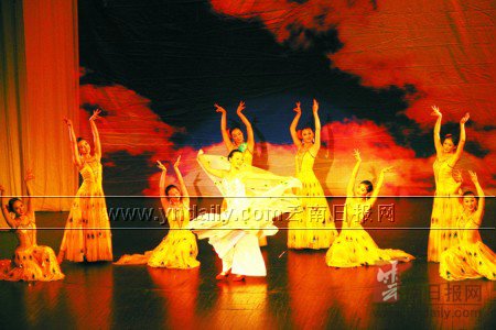 卡累利阿共和国观众惊叹云南民族文化