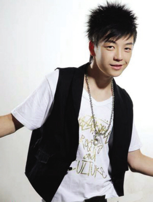 成名后的第一个长假终于来了 快男真男好男型