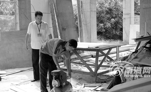 海口工商局查处一扰民地下家具加工厂[图]