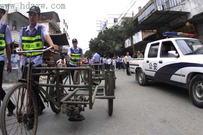 非法拼装三轮车、黄包车6个黑窝点统统端了