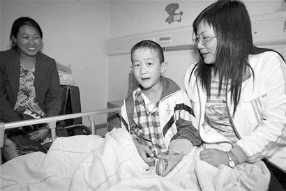 救<em>弟弟</em> <em>姐姐</em>庆幸骨髓配型_新闻中心_新浪网