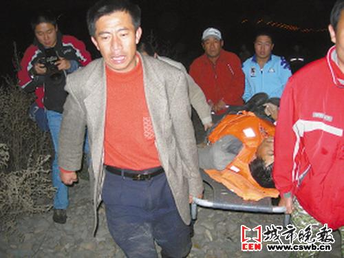 江心大营救 又见坦克帽_新闻中心_新浪网